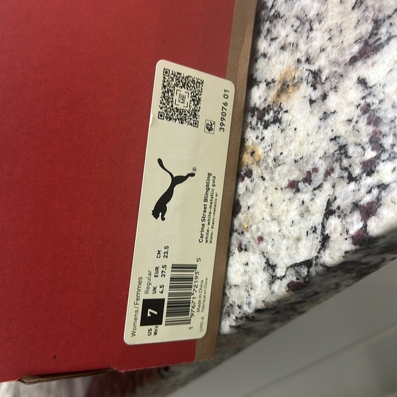 Puma white sneakers women’s size 7 new in box - Picture 7 of 11